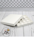 Фото Коробка для  конфет 16 конф. 20*20*3 см белая, яч.5*5 см